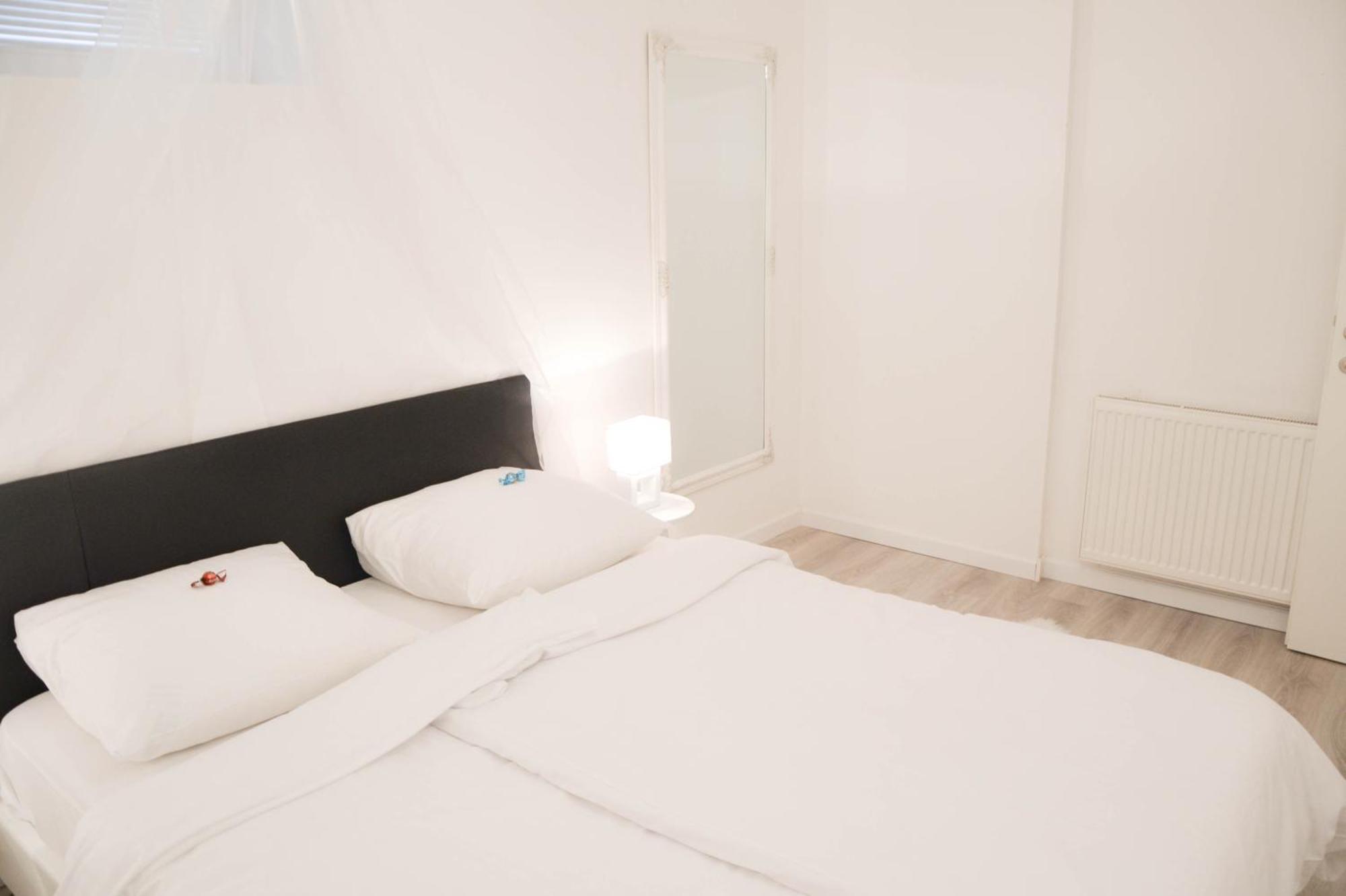 Villa Hillside Apartment เยเซนิตเซ ภายนอก รูปภาพ