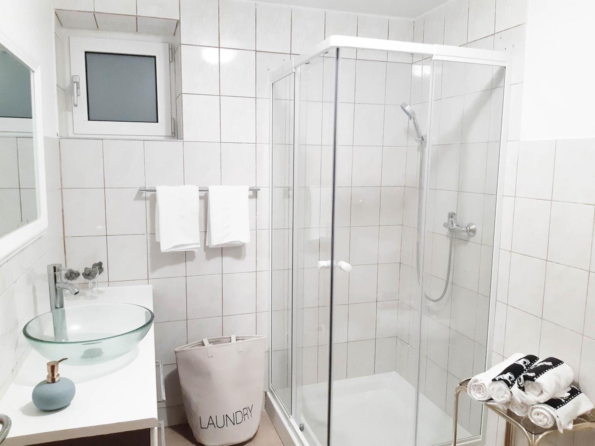 Villa Hillside Apartment เยเซนิตเซ ภายนอก รูปภาพ