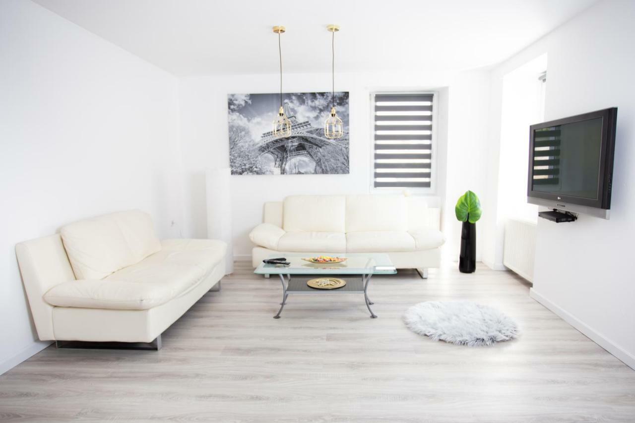 Villa Hillside Apartment เยเซนิตเซ ภายนอก รูปภาพ